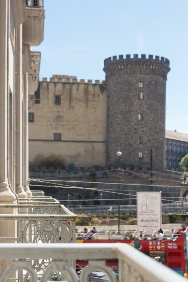 Dioniso'S Luxury Apartments Municipio Napoli Bagian luar foto